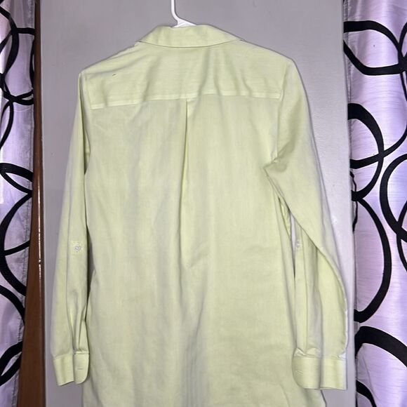 Coldwater Creek light green button front longer length blouse - Picture 6 of 7